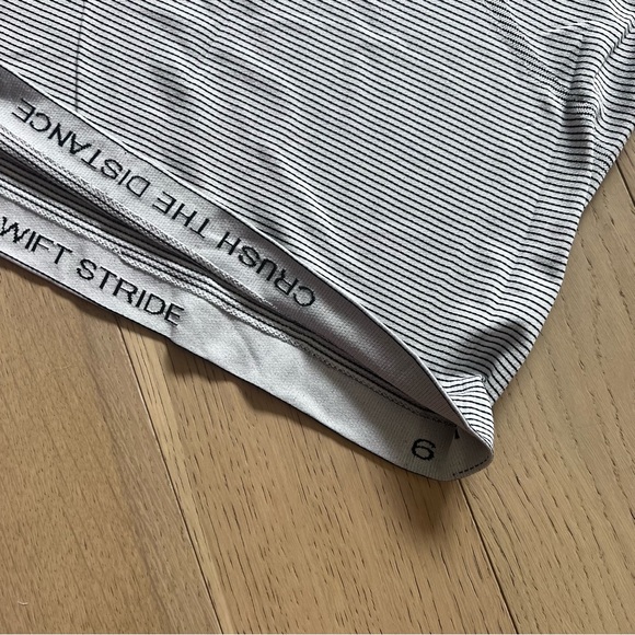 Lululemon Swiftly Tech Short Sleeve 2.0 Tempo Stripe White / Black - Picture 5 of 6